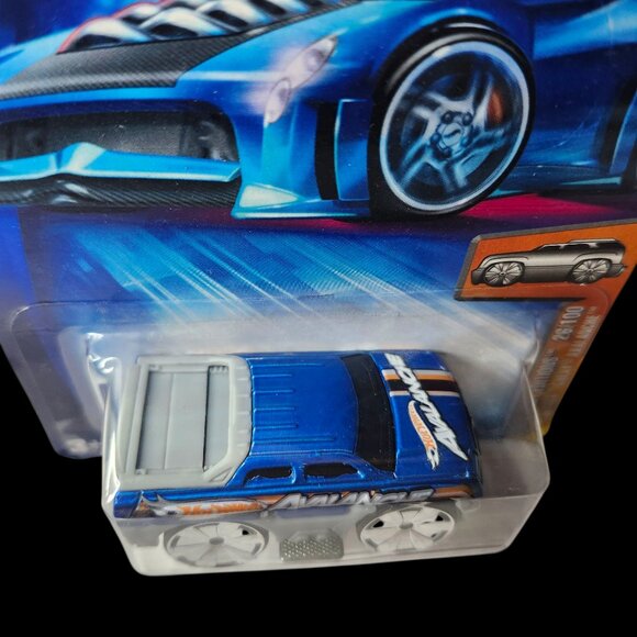 🆕️ HOT WHEELS Blings Chevy Avalanche 2004 First Editions - Picture 3 of 7